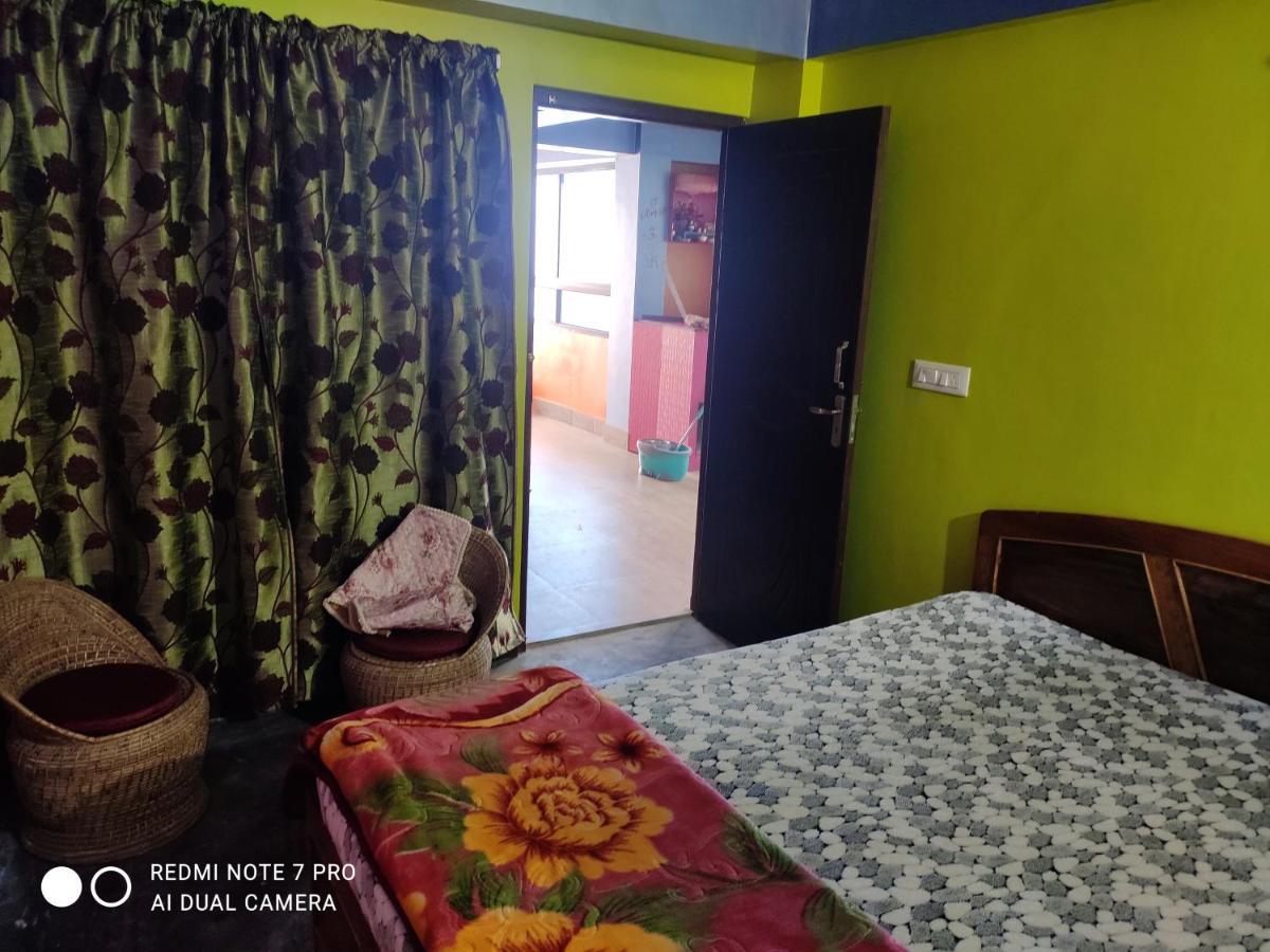 Swarna Kamal Homestay دارجيلنغ الغرفة الصورة